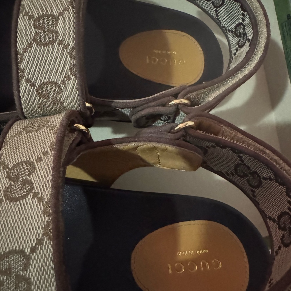 Gucci Brown and Tan Logo Sandals - Picture 10 of 11